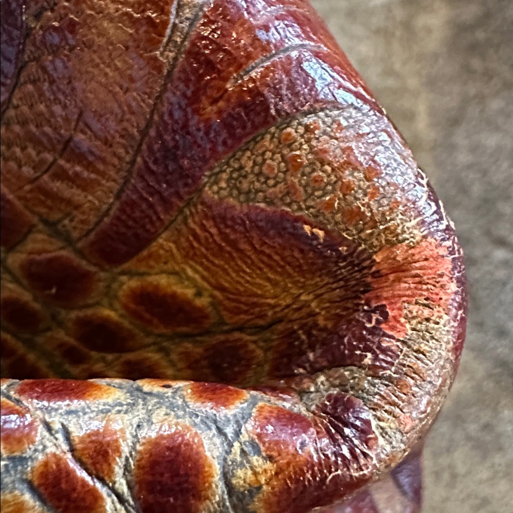 Raviani Texas Tooled Bag - Picture 17 of 17